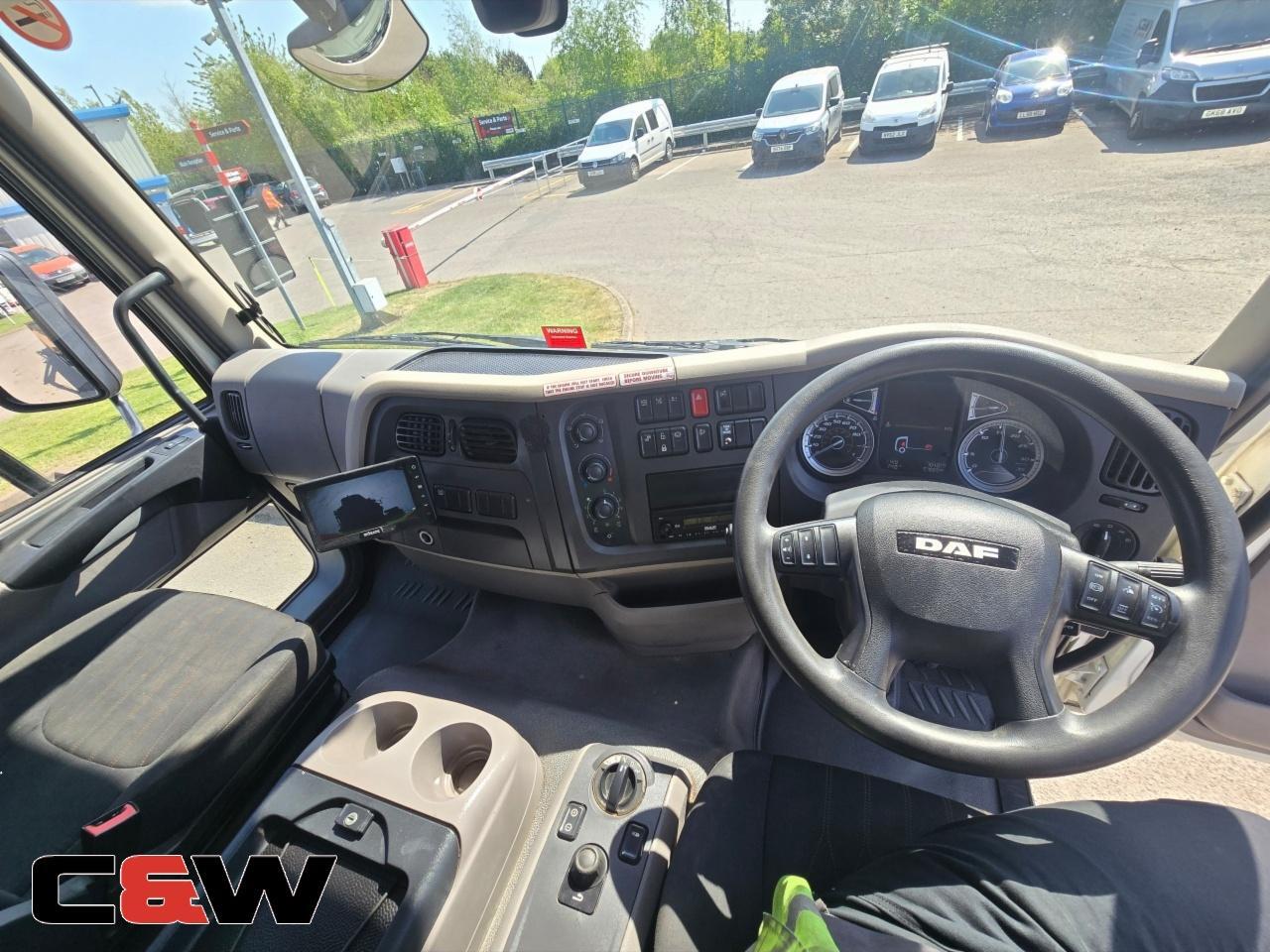 Vehicle image 27